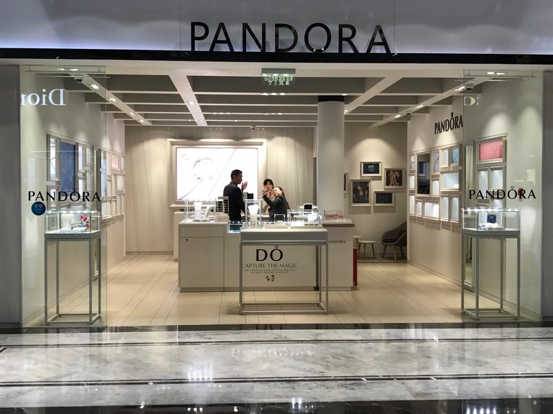 China丨Pandora Jewelry at Kunming Airport, Yunnan